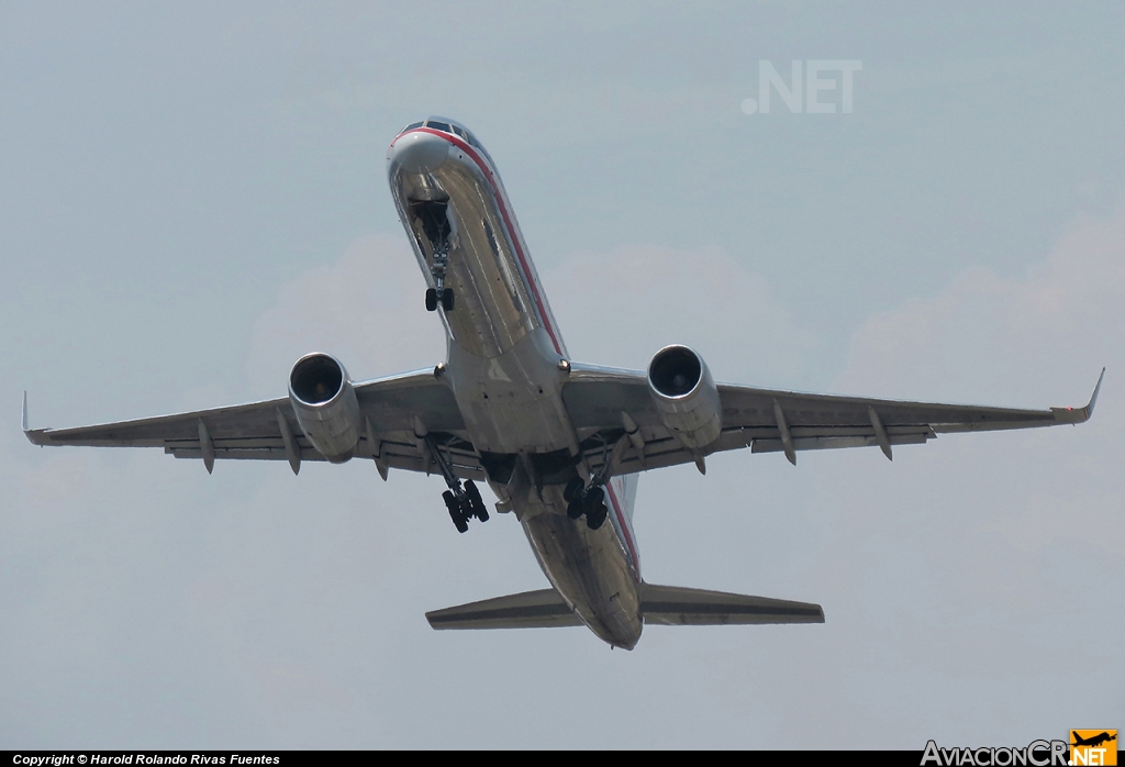 N656AA - Boeing 757-223 - American Airlines