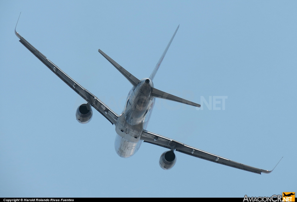 N656AA - Boeing 757-223 - American Airlines