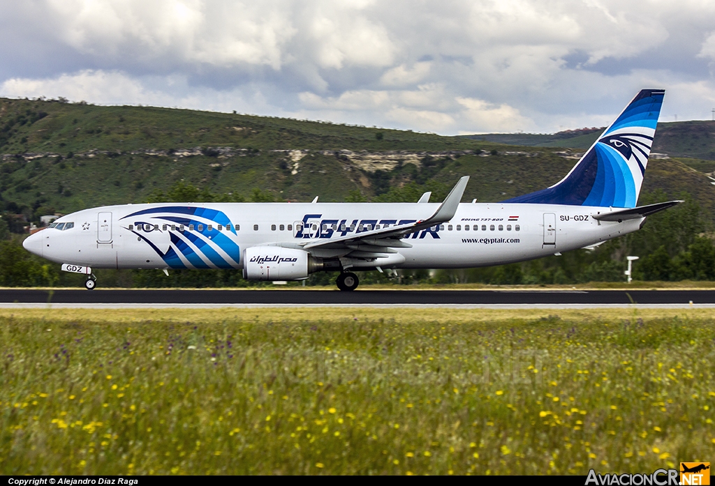 SU-GDZ - Boeing 737-866 - EgyptAir