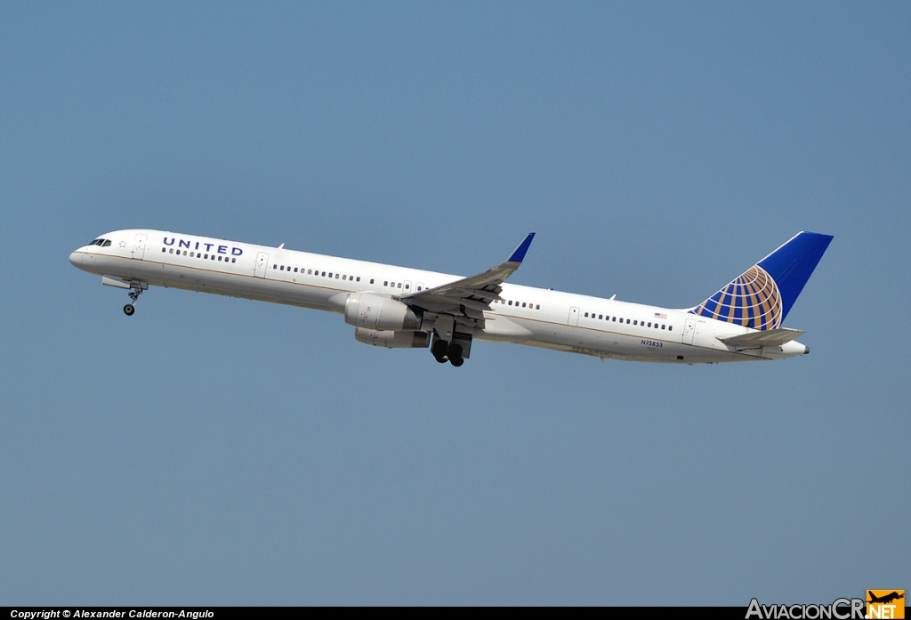 N75853 - Boeing 757-324 - United Airlines