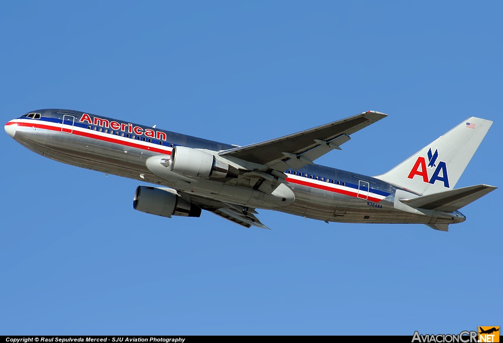 N324AA - Boeing 767-223(ER) - American Airlines