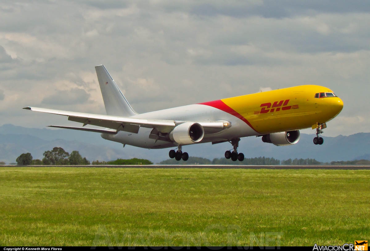 N220CY - Boeing 767-383/ER - DHL(ABX Cargo)