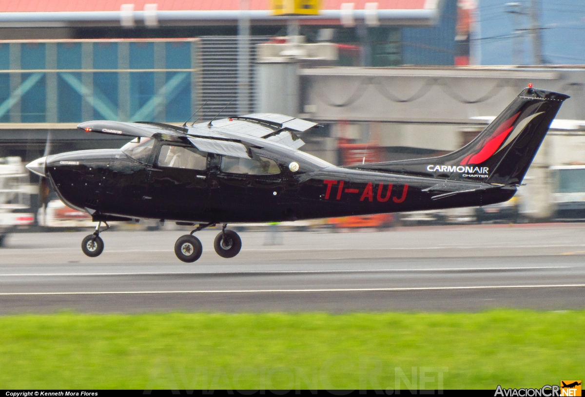 TI-AUJ - Cessna T210M Centurion II - Privado