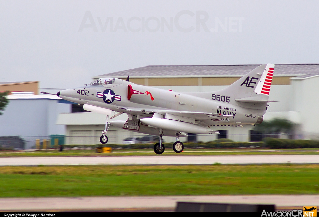 NX2262Z - Douglas A-4C Skyhawk - Privado