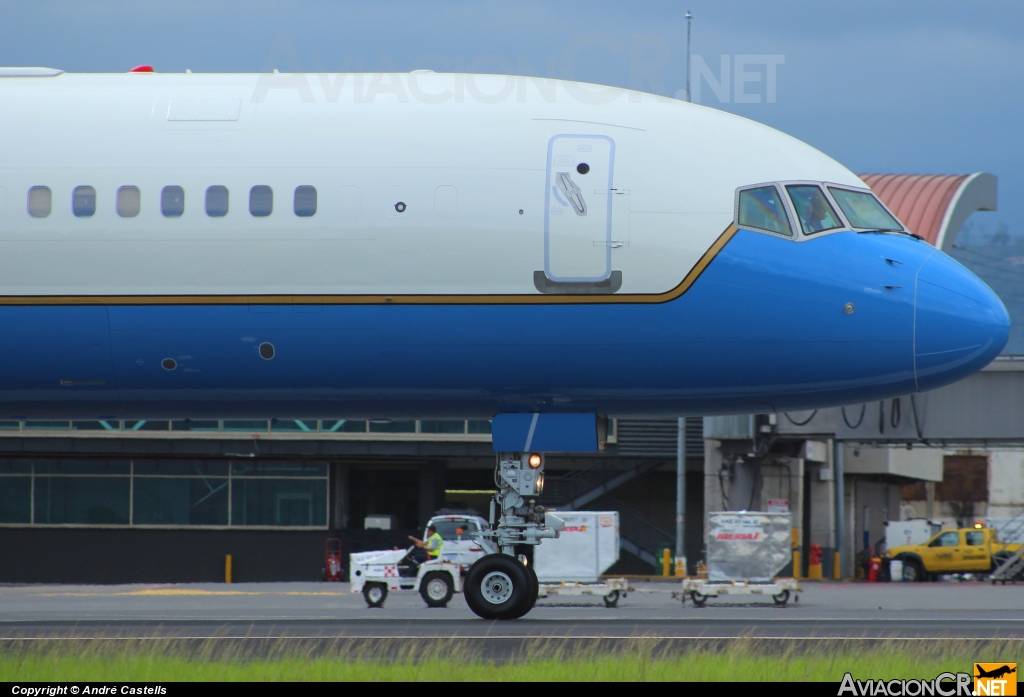 90004 - Boeing C-32A - USAF - Fuerza Aerea de EE.UU