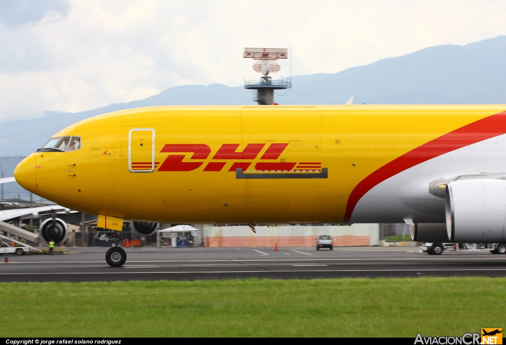 N220CY - Boeing 767-383/ER - DHL(ABX Cargo)