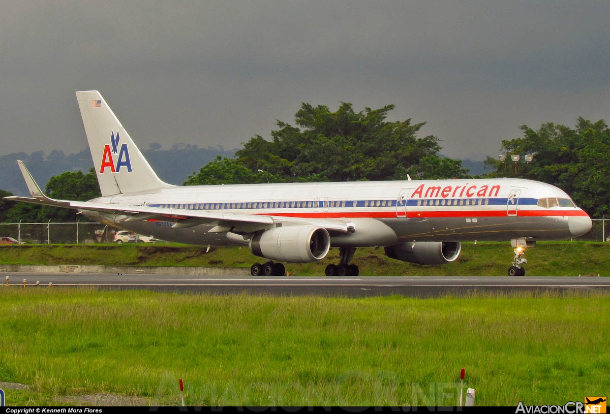 N635AA - Boeing 757-223 - American Airlines