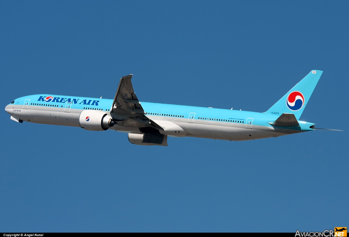 HL8250 - Boeing 777-3B5ER - Korean Air