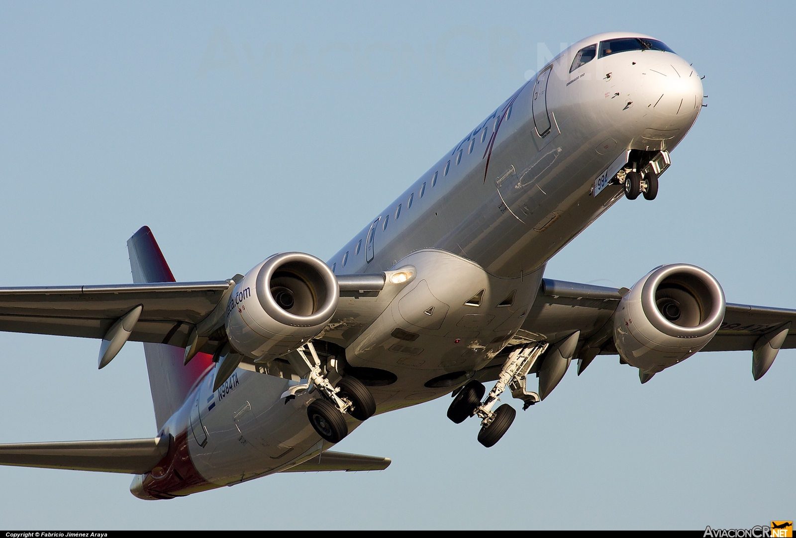 N984TA - Embraer 190-100IGW - TACA