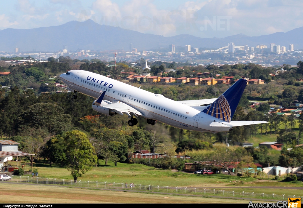 N76528 - Boeing 737-824 - United Airlines