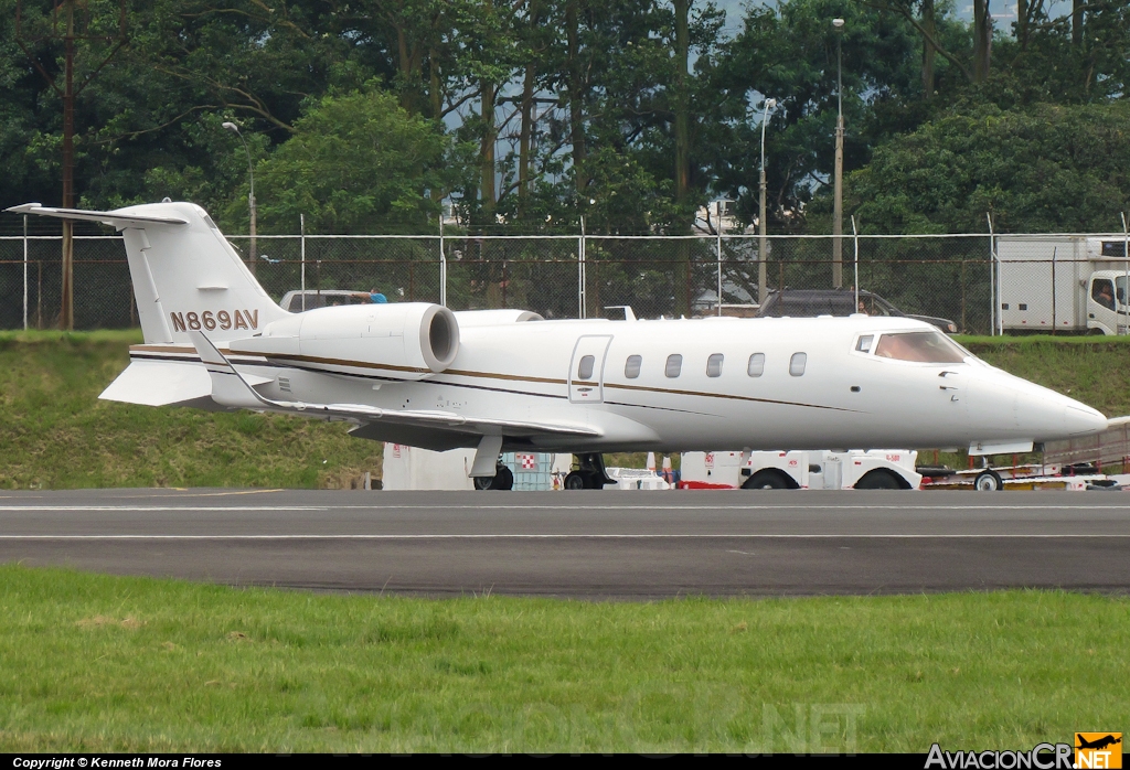 N869AV - Learjet 60 - Privado