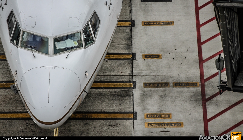 HP-1726CMP - Boeing 737-86N - Copa Airlines