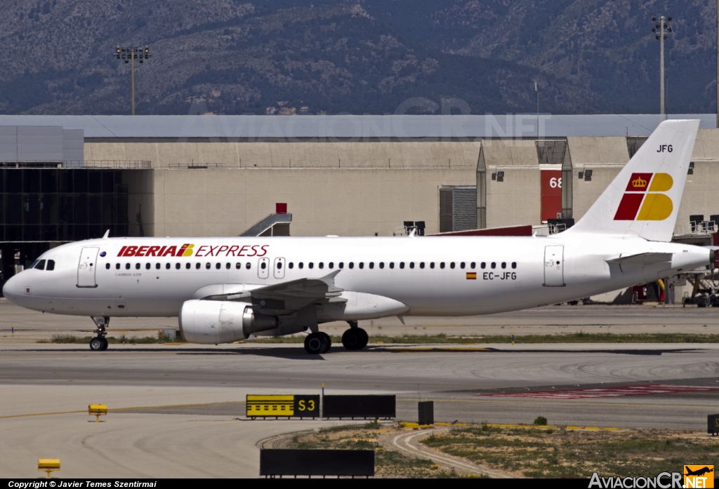EC-JFG - Airbus A320-214 - Iberia Express