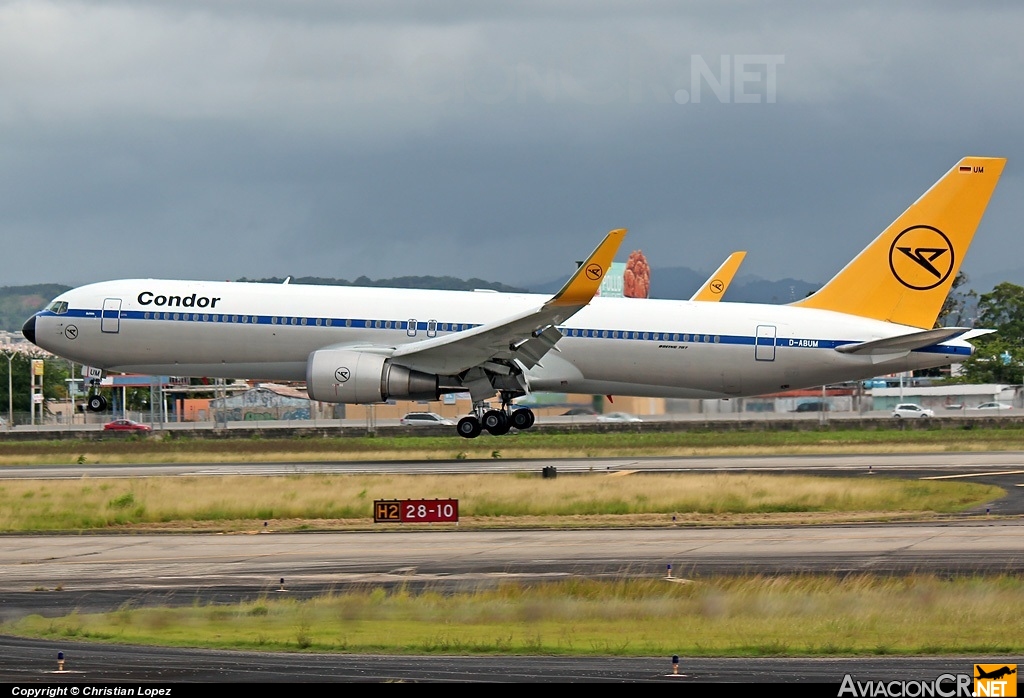 D-ABUM - Boeing 767-31B(ER) - Condor