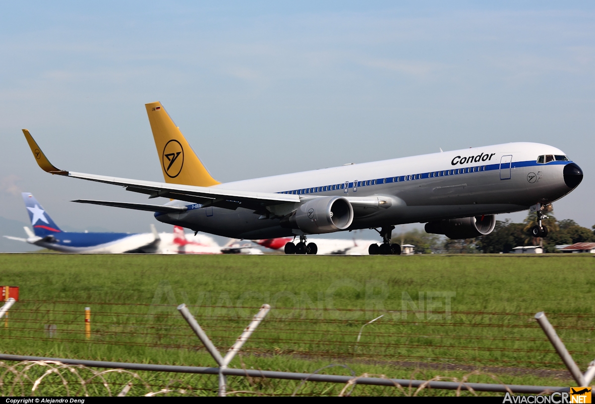 D-ABUM - Boeing 767-31B(ER) - Condor