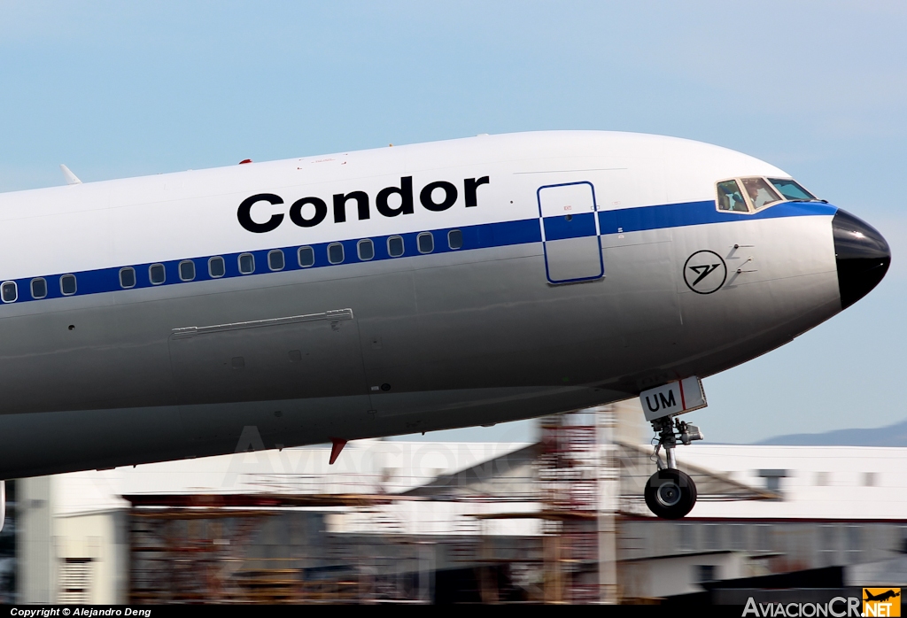 D-ABUM - Boeing 767-31B(ER) - Condor