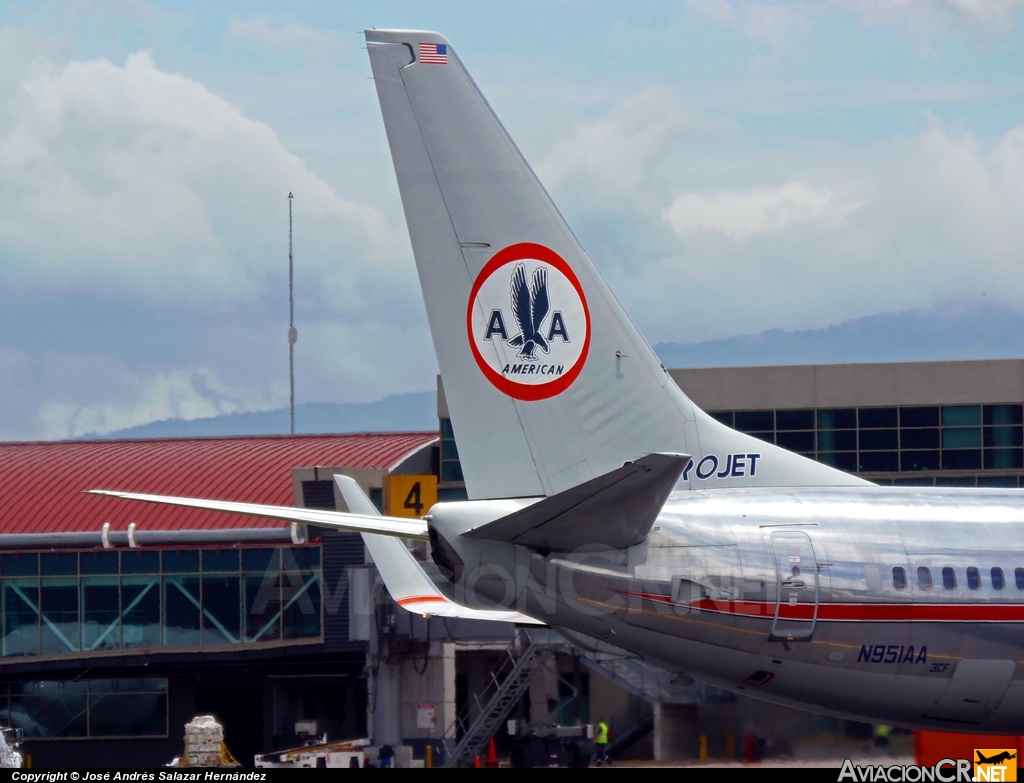 N951AA - Boeing 737-823 - American Airlines