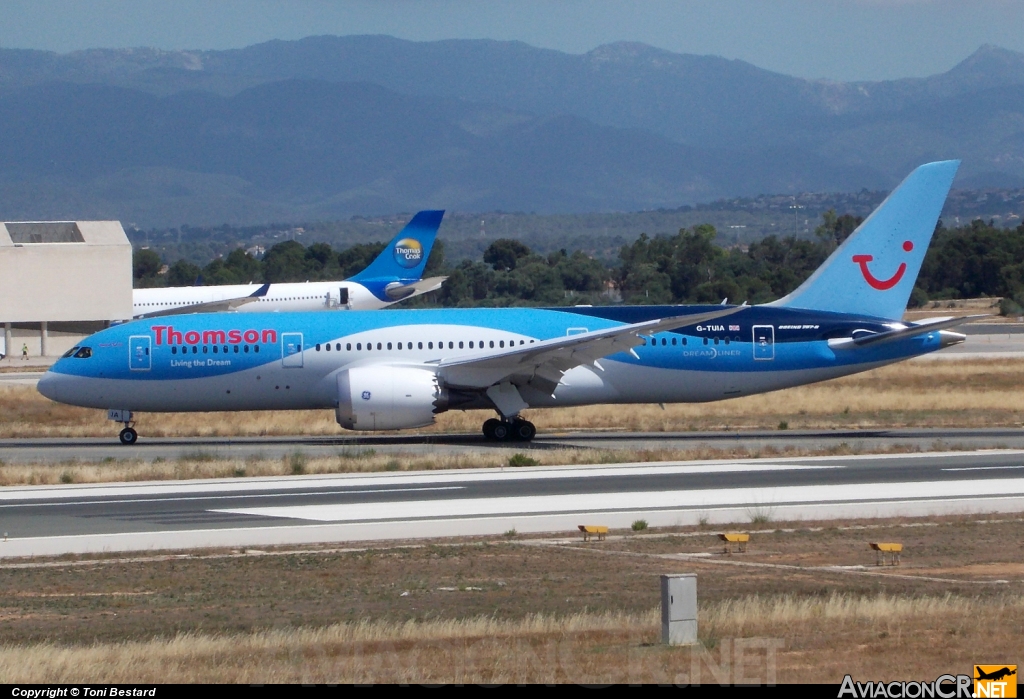 G-TUIA - Boeing 787-8 Dreamliner. - Thomson Airways
