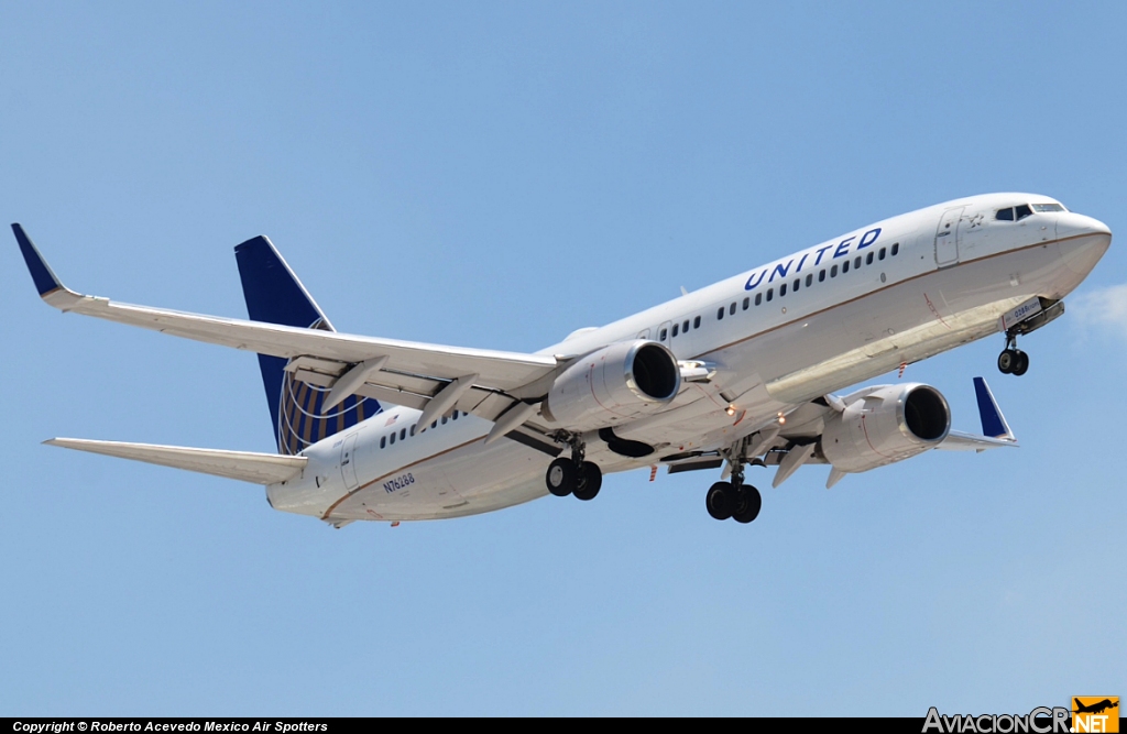 N76288 - Boeing 737-824 - United Airlines