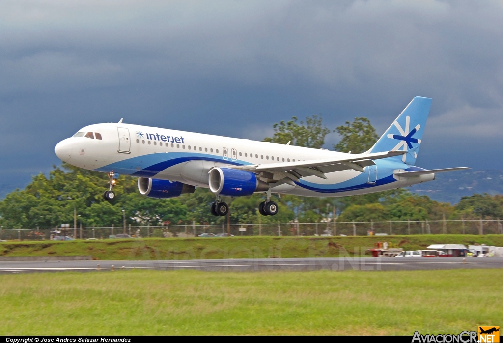 XA-ING - Airbus A320-214 - Interjet