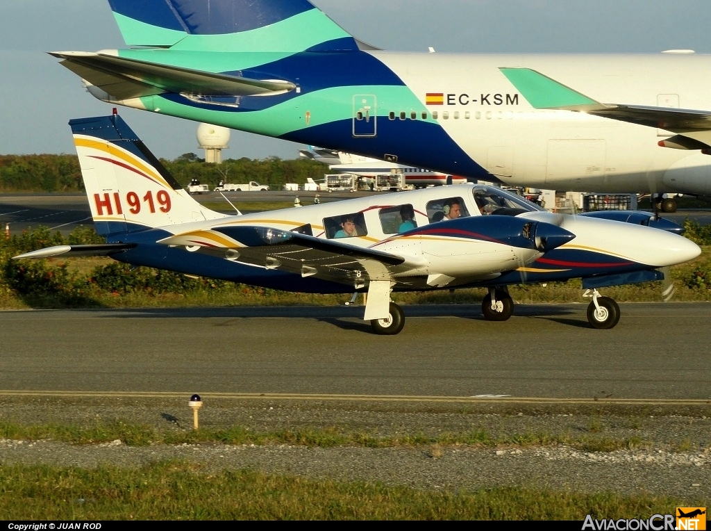 HI-919 - Piper PA-34-200T Seneca II - Air Gecas