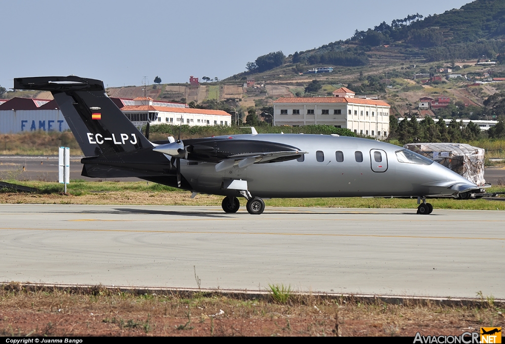 EC-LPJ - Piaggio P-180 Avanti - Privado