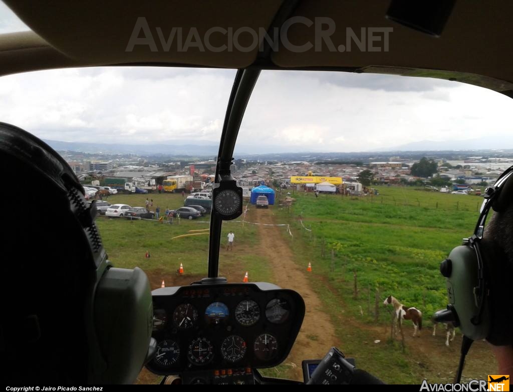 TI-BES - Robinson R44 Clipper II - Aerobell