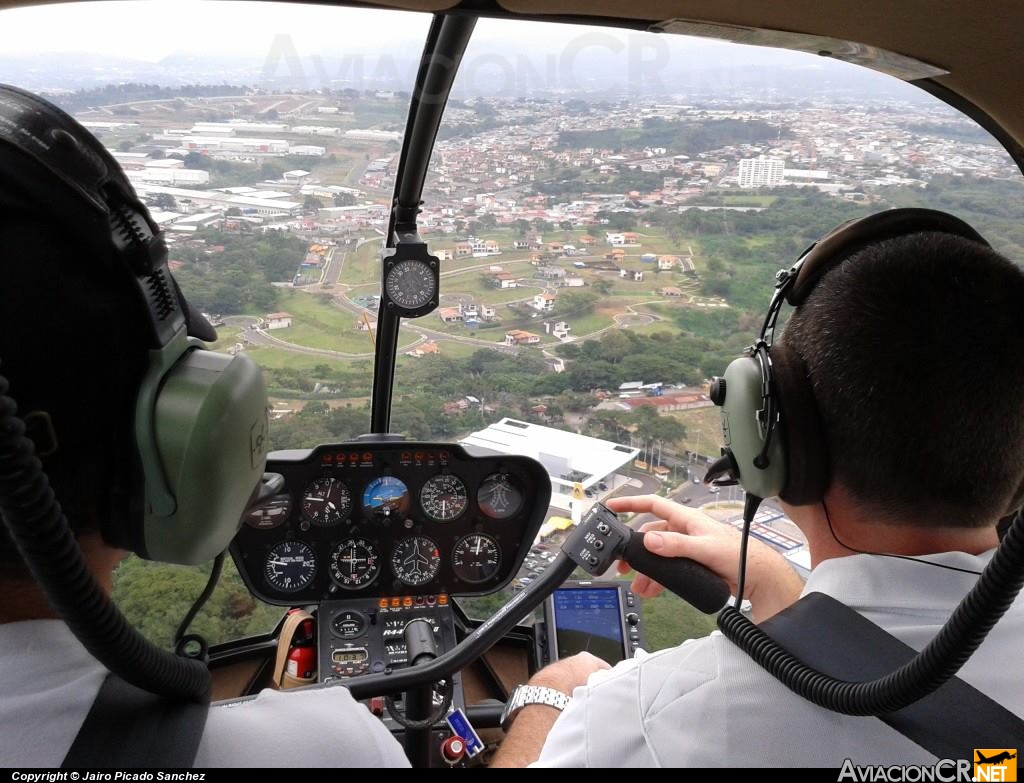 TI-BES - Robinson R44 Clipper II - Aerobell