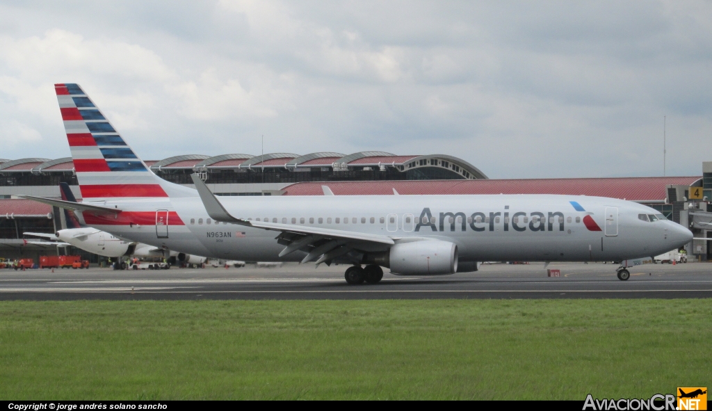 N963AN - Boeing 737-824 - American Airlines