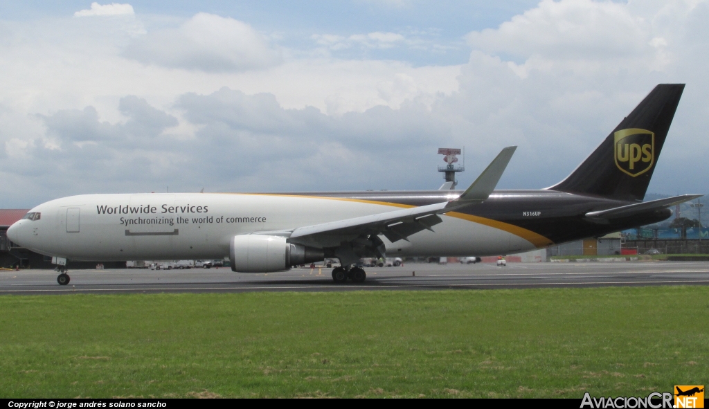 N316UP - Boeing 767-34AF/ER - UPS - United Parcel Service