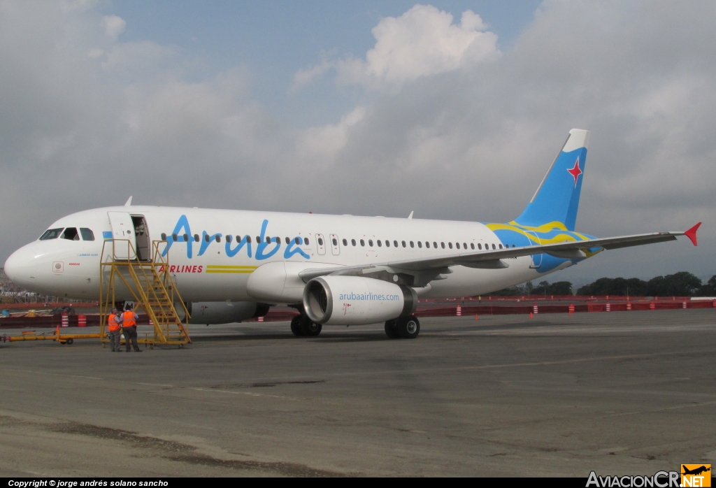 P4-AAA - Airbus A320-232 - Aruba Airlines