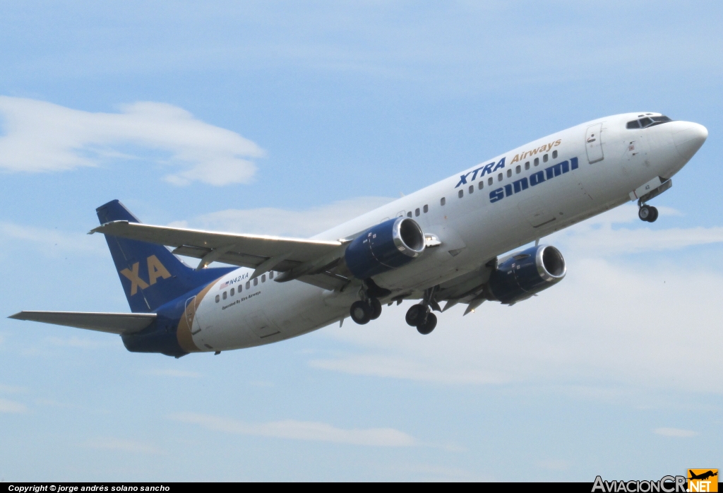 N42XA - Boeing 737-429 - Xtra Airways