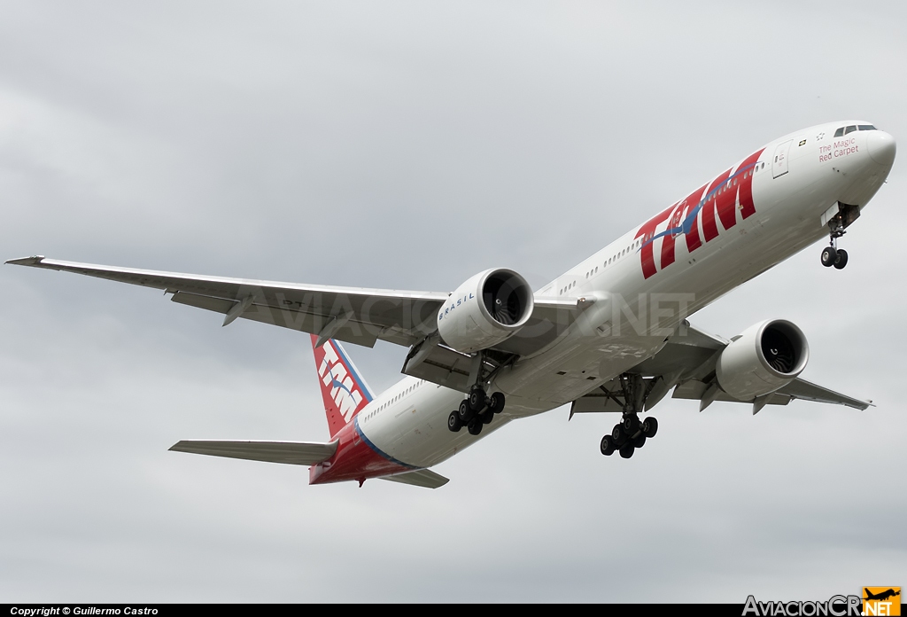 PT-MUD - Boeing 777-32WER - TAM