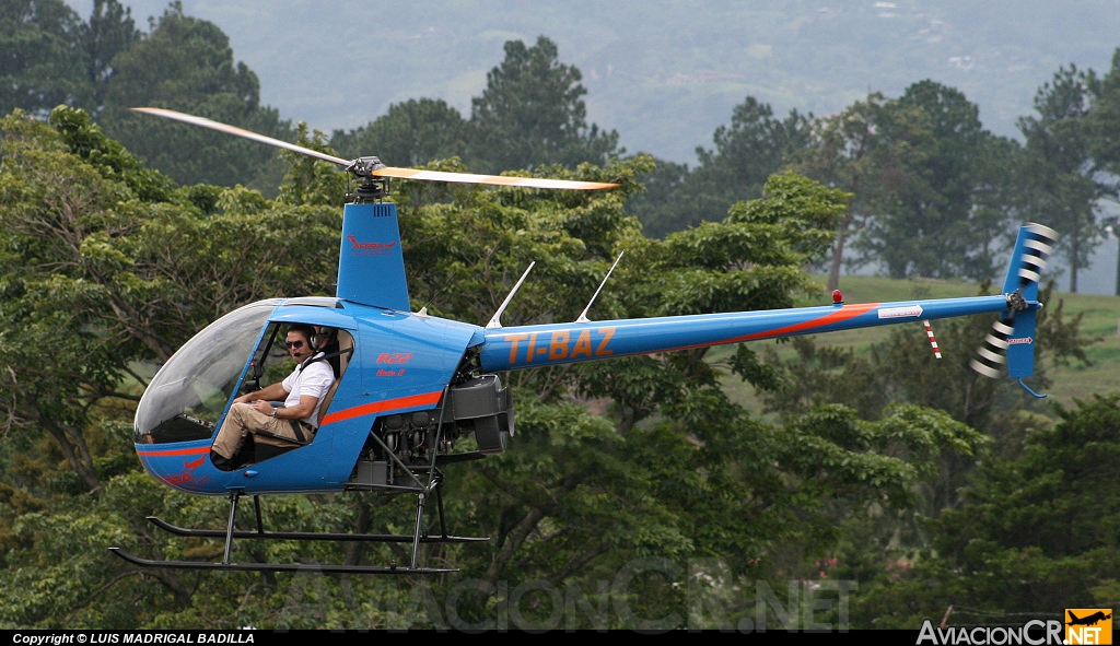 TI-BAZ - Robinson R22 - AENSA