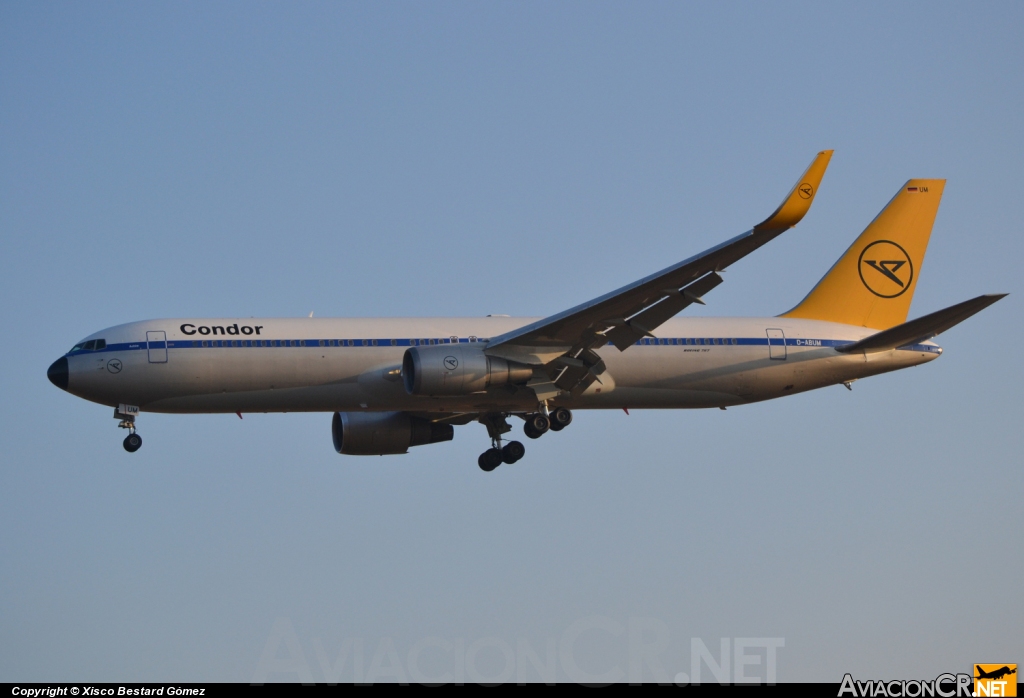 D-ABUM - Boeing 767-31B(ER) - Condor