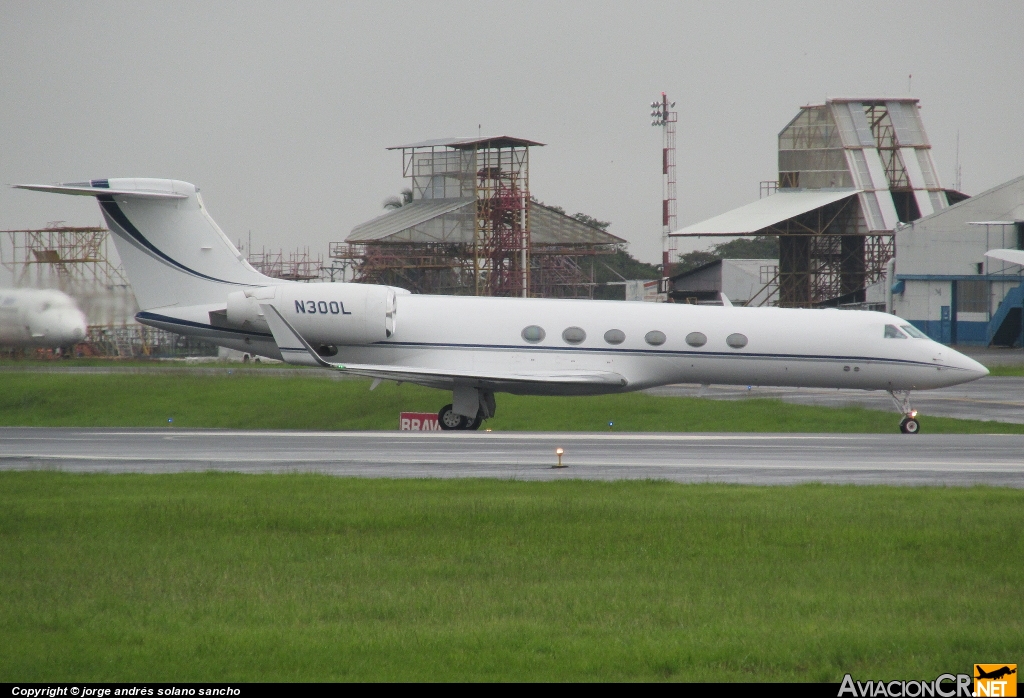 N300L - Gulfstream Aerospace G-V-SP Gulfstream G550 - Privado