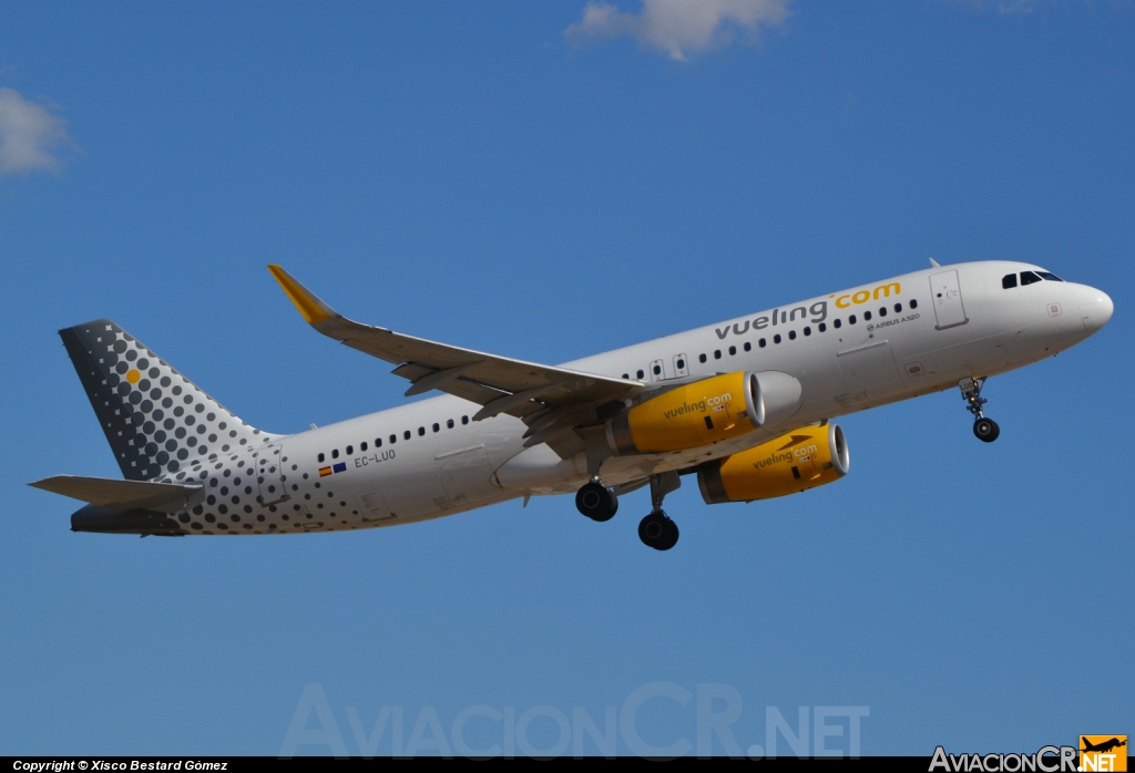 EC-LUO - Airbus A320-214 - Vueling