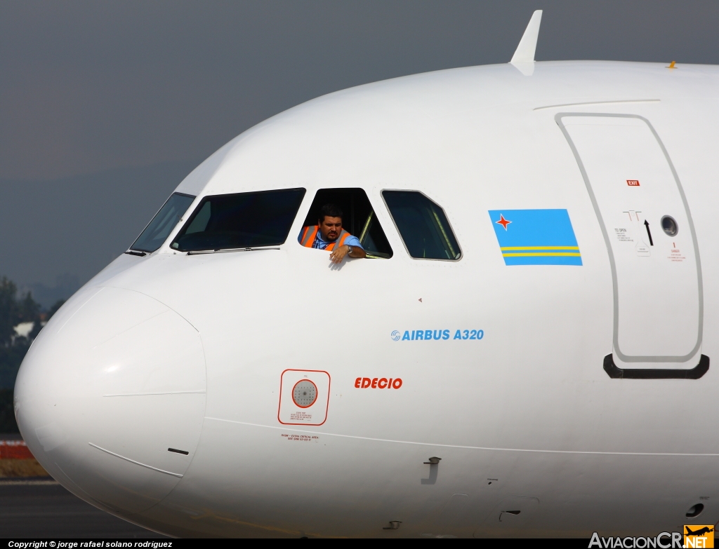 P4-AAA - Airbus A320-232 - Aruba Airlines