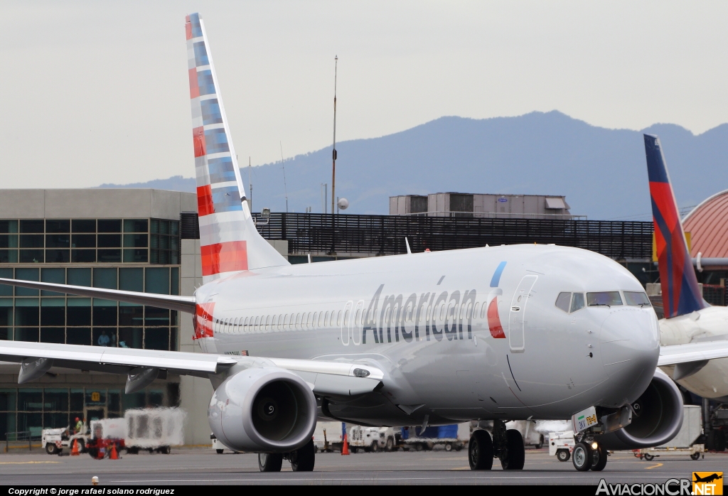 N933AN - Boeing 737-823 - American Airlines