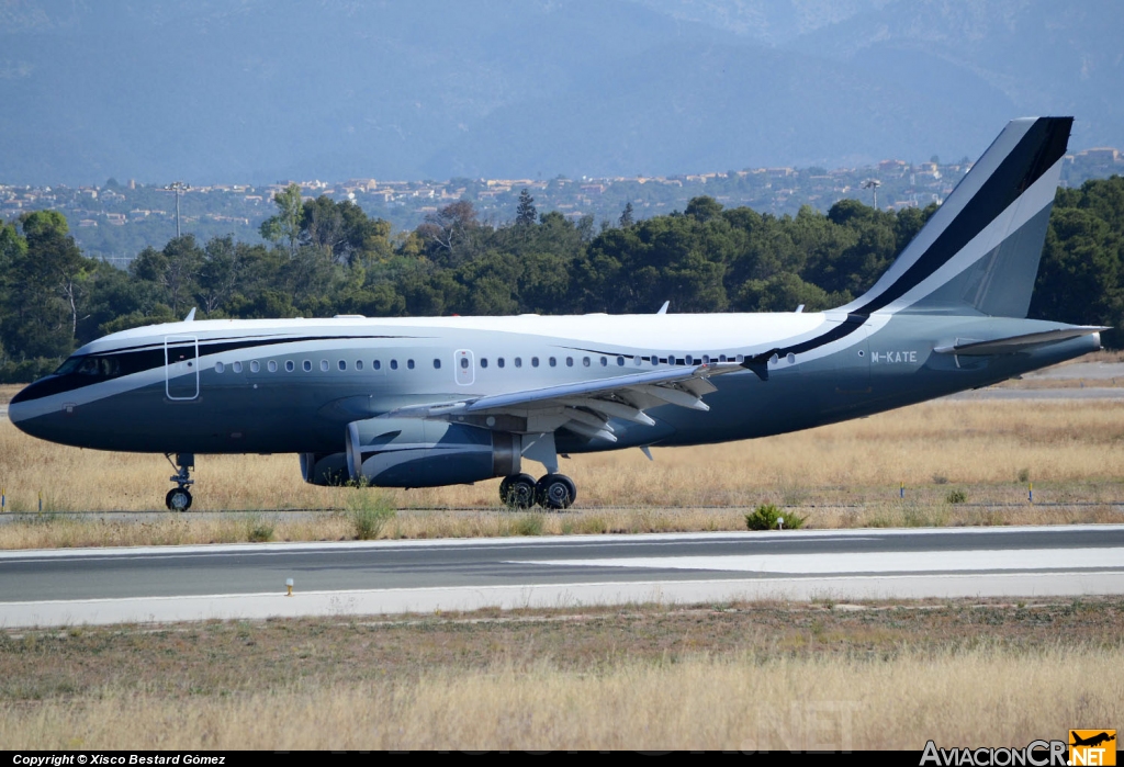 M-KATE - Airbus A319-133X CJ - Privado