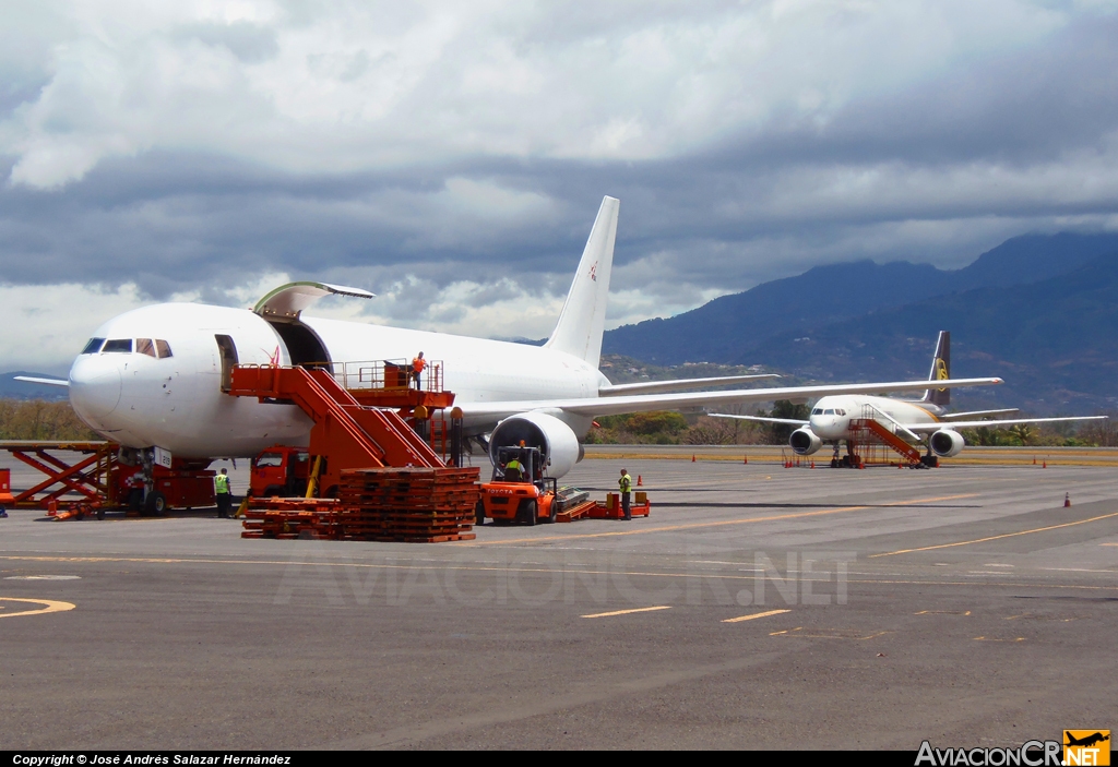 N219CY - Boeing 767-383/ER(BDSF) - ABX Air