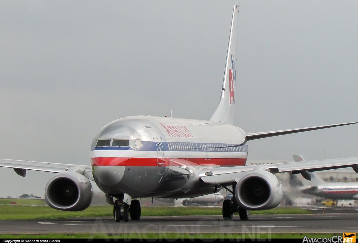 N881NN - Boeing 737-823 - American Airlines