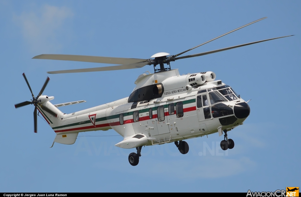 XC-UHV - Aerospatiale AS 332L Super Puma - Fuerza Aerea Mexicana