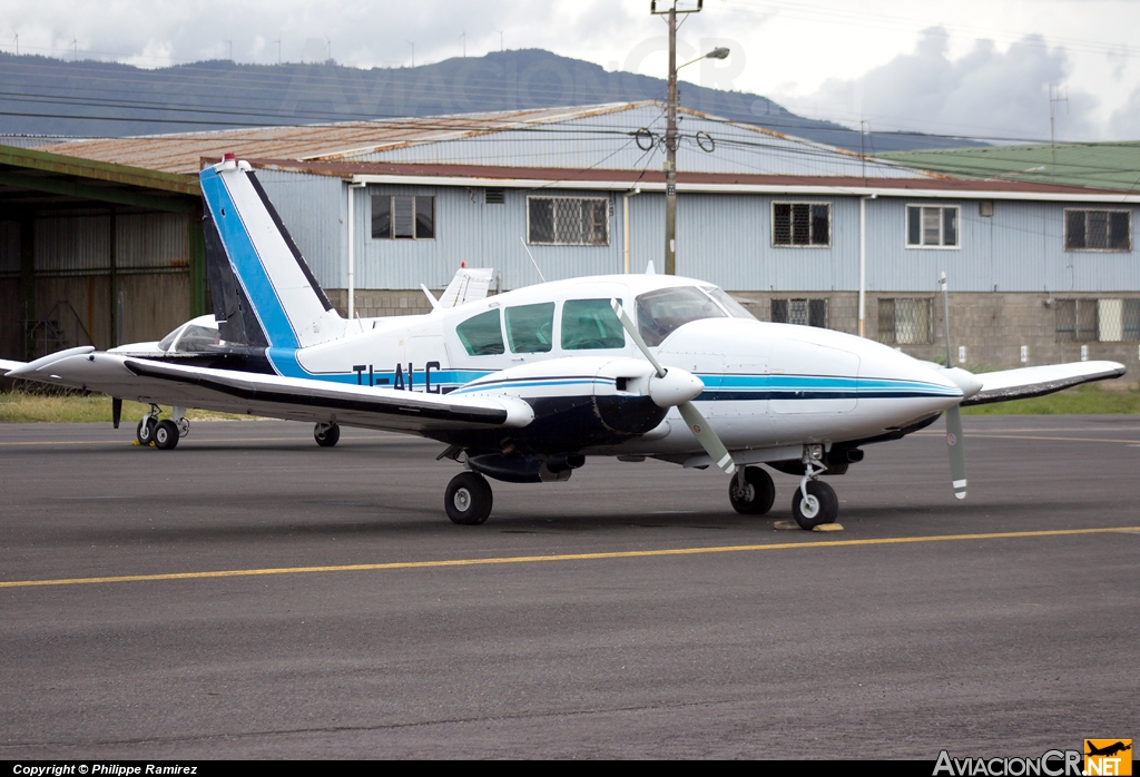 TI-ALC - Piper PA-23-250 - Alfa Romeo Taxi Aéreo