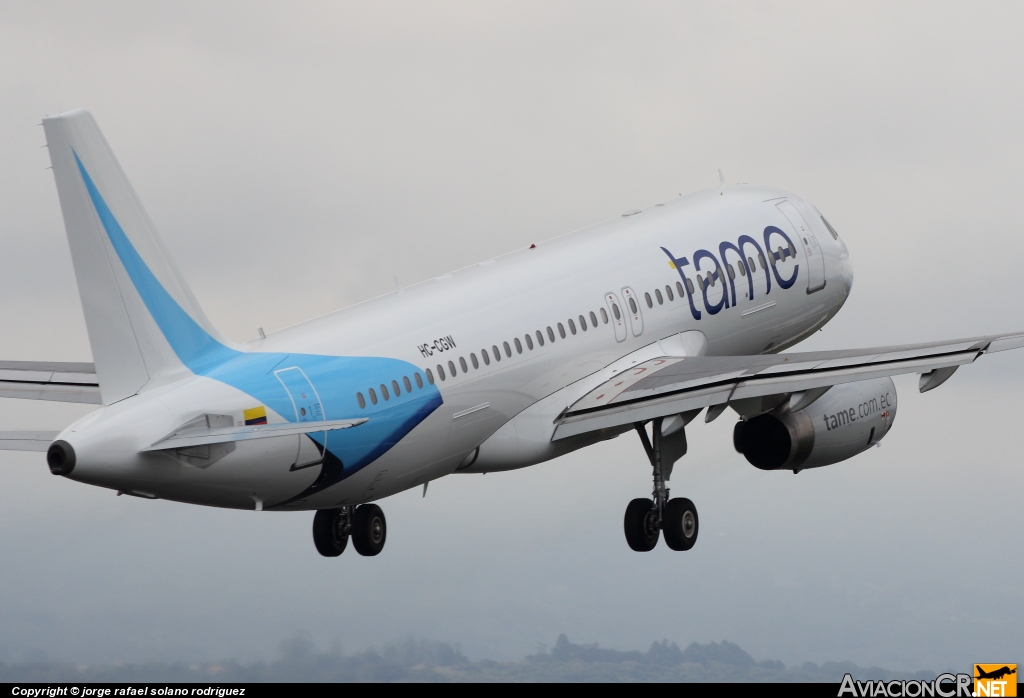 HC-CGW - Airbus A320-233 - TAME