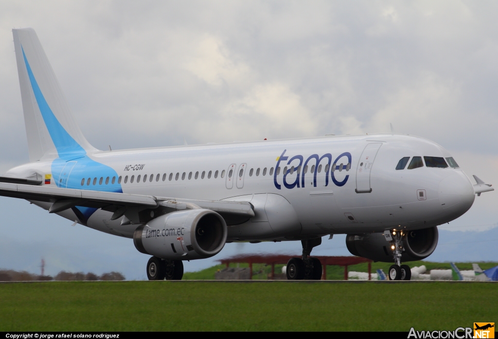 HC-CGW - Airbus A320-233 - TAME