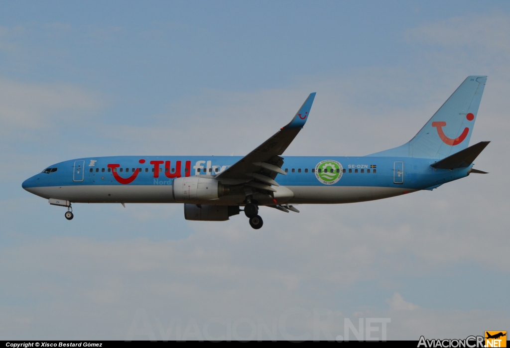 SE-DZN - Boeing 737-804 - TUIfly Nordic