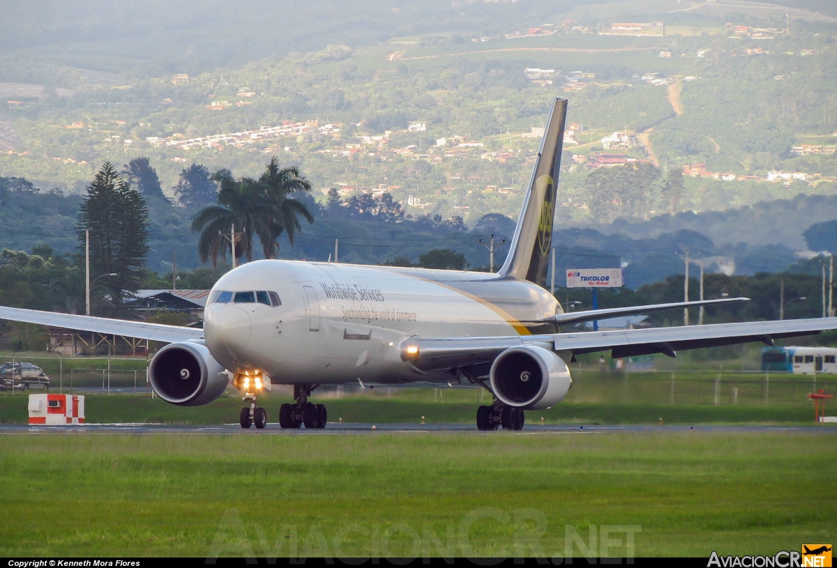 N326UP - Boeing 767-34AF/ER - UPS - United Parcel Service