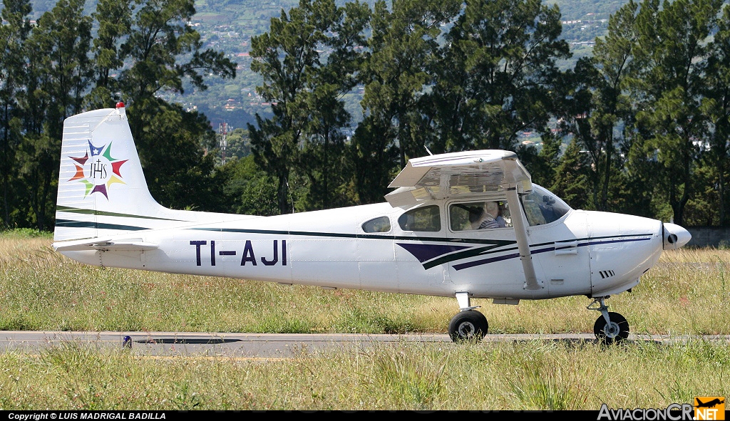 TI-AJI - Cessna 182A Skylane - Privado