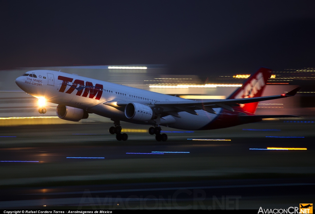 PT-MVV - Airbus A330-223 - TAM